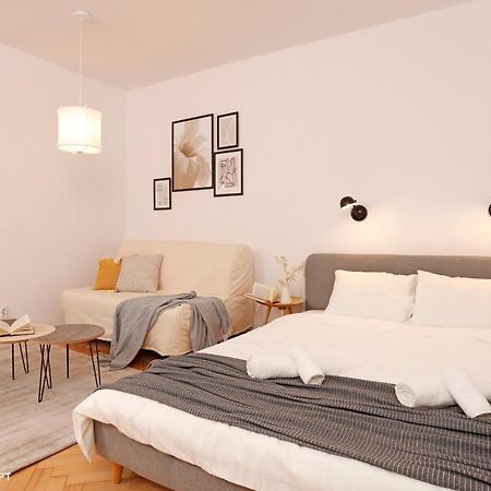 The Pearl Of Drumul Taberei + Netflix Bucarest Extérieur photo